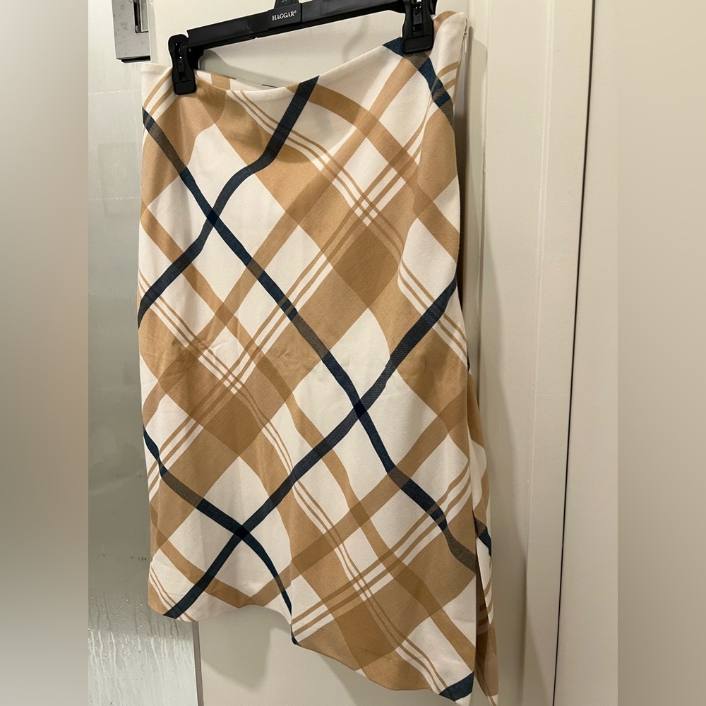 Ann Taylor A-Line Skirt in White, Tan, and Black Plaid